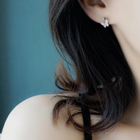 New 925 Sterling Silver Diamond Butterfly Earrings - Picture 2 of 6